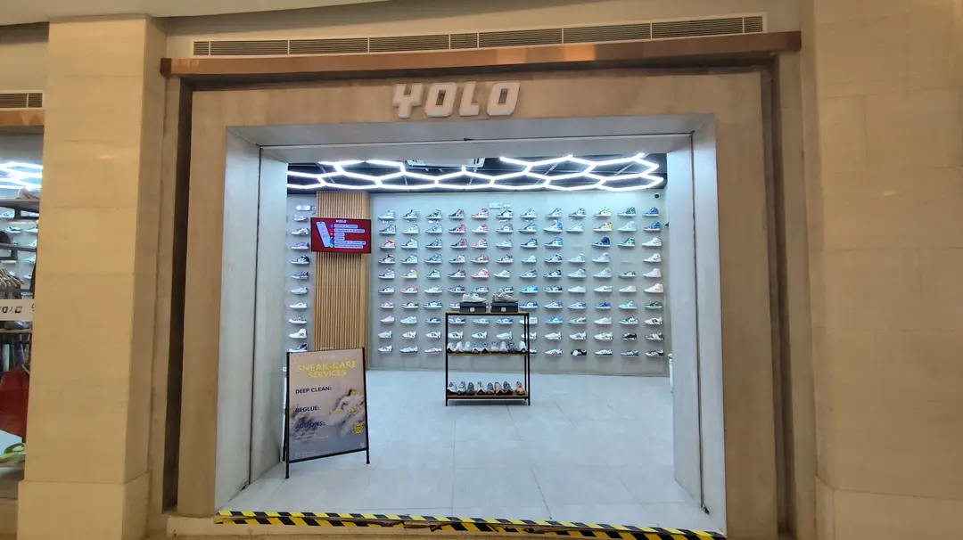 yolo-mnl-shoes-in-pinagsama-venice-grand-canal-mall-metro-manila