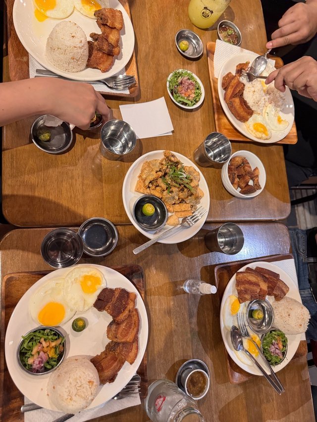 Comforting Pinoy Food, Open 24/7.Underrated