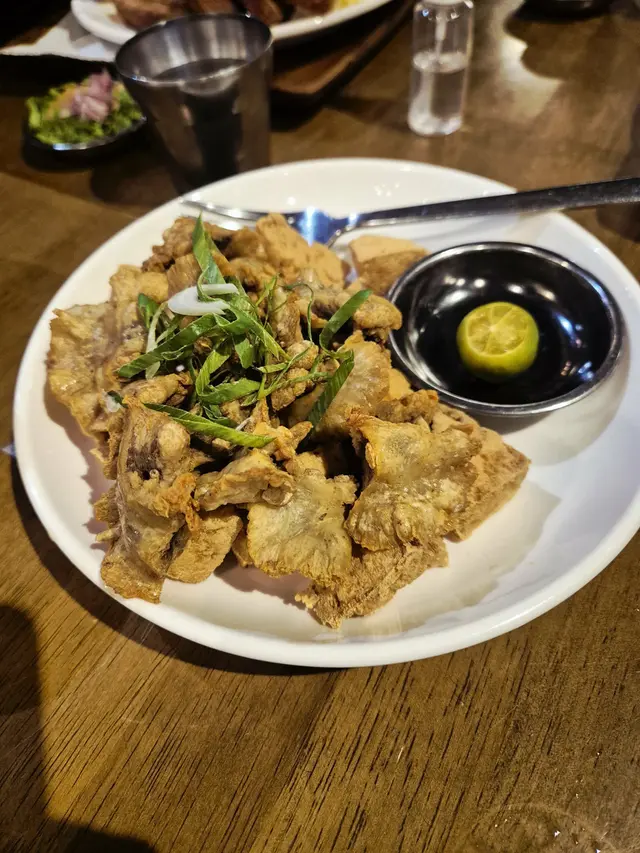 Chicharon  Bulaklak  +  Tokwa